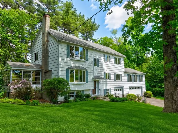 5 Williams Cir, Burlington, MA 01803