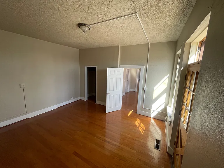 20 Colbrunn Ct #303 — Photo 5