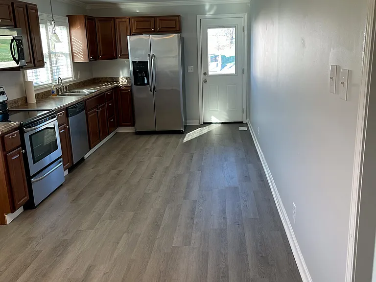 1712 Bristol Caverns Hwy — Photo 8
