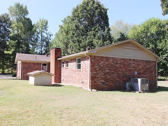 4th image of 9 Jarman Ln
