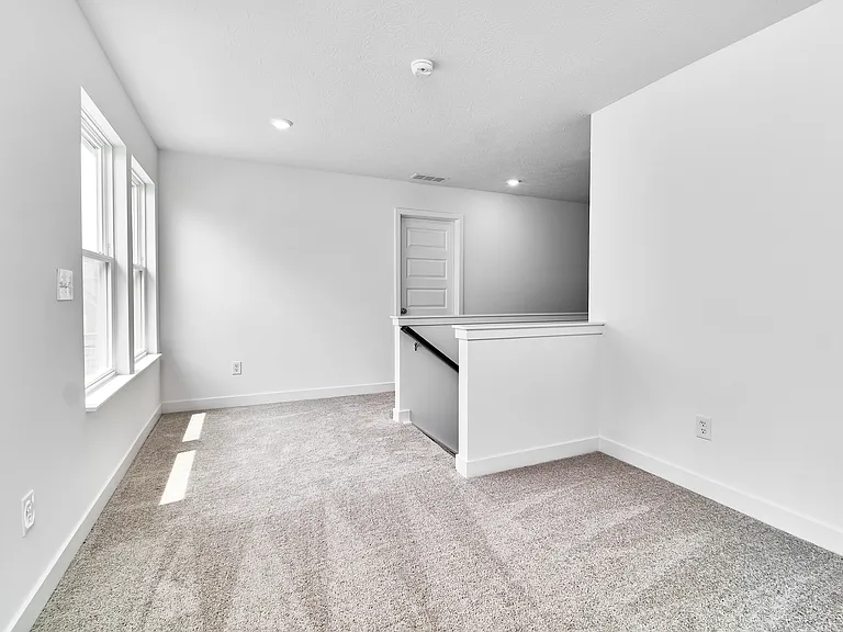 8603 Georgina St — Photo 29
