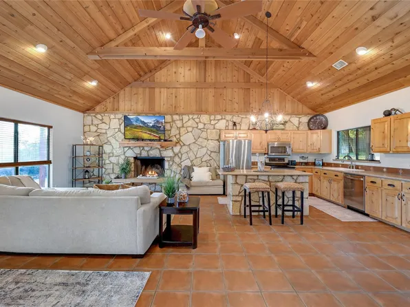 401 Madrone Canyon Dr, Dripping Springs, TX 78620