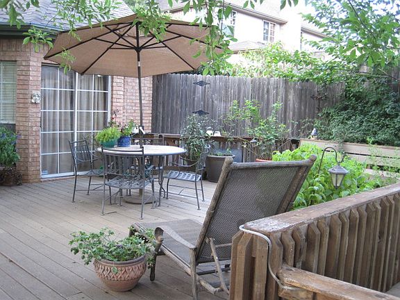 Plenty of backyard entertaining
