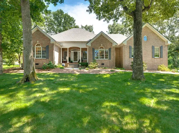 7401 Galahad Ct, Fairview, TN 37062