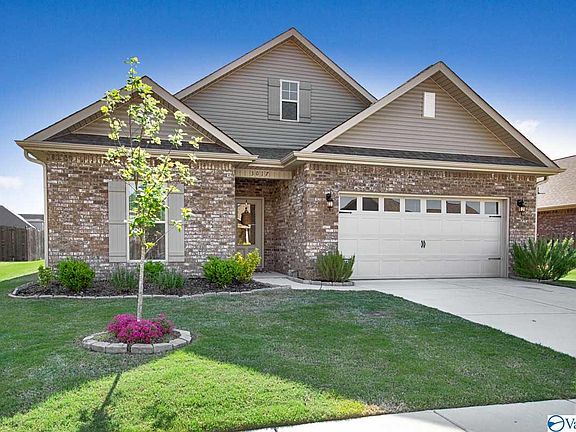 2nd image of 3017 Greenway Cir SE