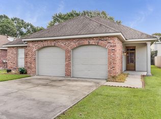 136 Gateway Dr, Lafayette, LA 70506