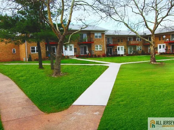 57 Judson St APT 1A, Edison, NJ 08837
