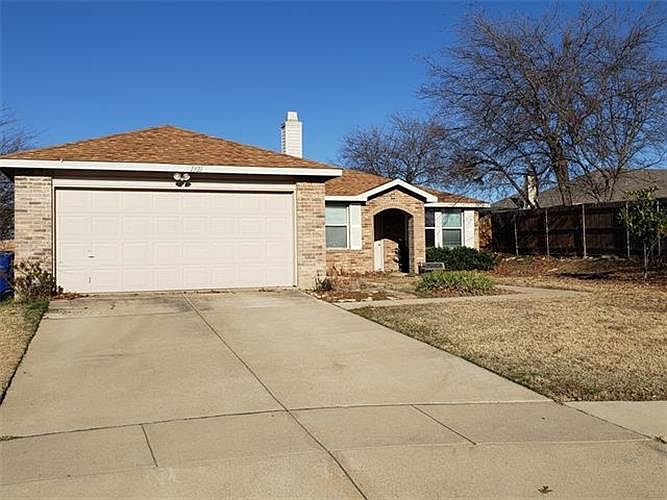 1st image of 1321 High Crest Dr