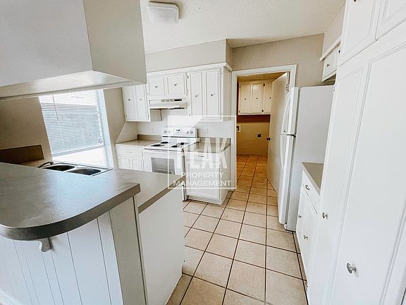 4th image of 304A W 36th St