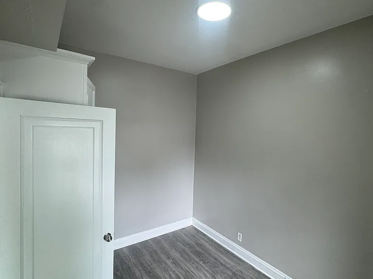 7250 S Langley Ave #1F — Photo 4