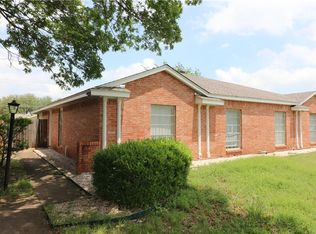 2751 Meadow Gate Ln, Dallas, TX 75237