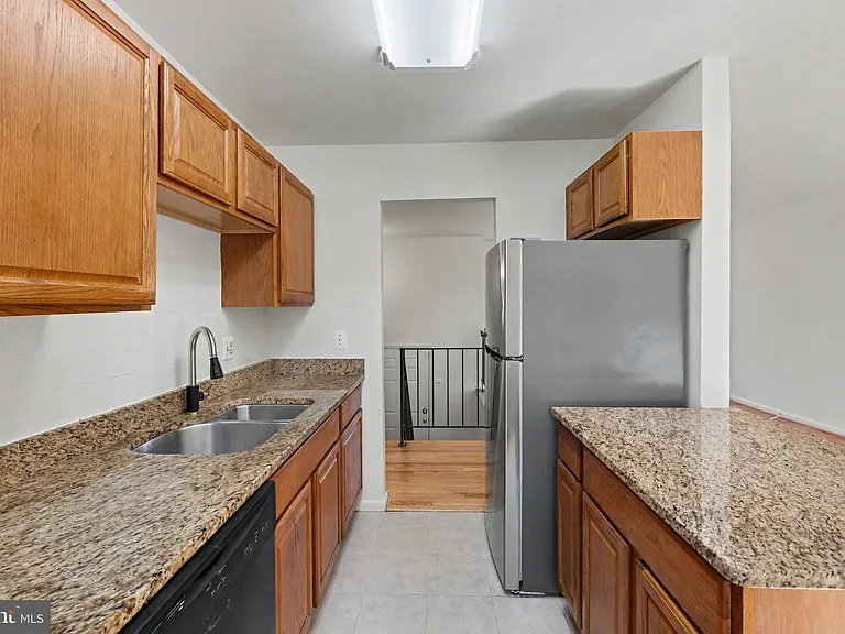 14356 Shaw Ct — Photo 4