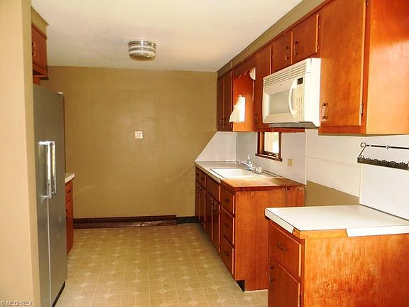 3rd image of 5383 Willis St