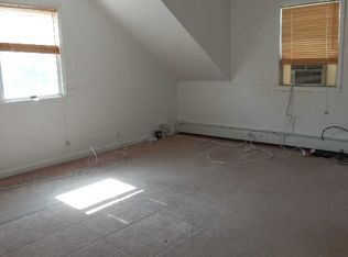 58 Juniper Rd, Port Washington, NY 11050