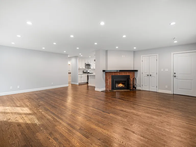 80 E Sunnyside Ln #1 — Photo 5