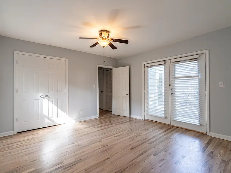 211 Sisson Ave NE — Photo 15
