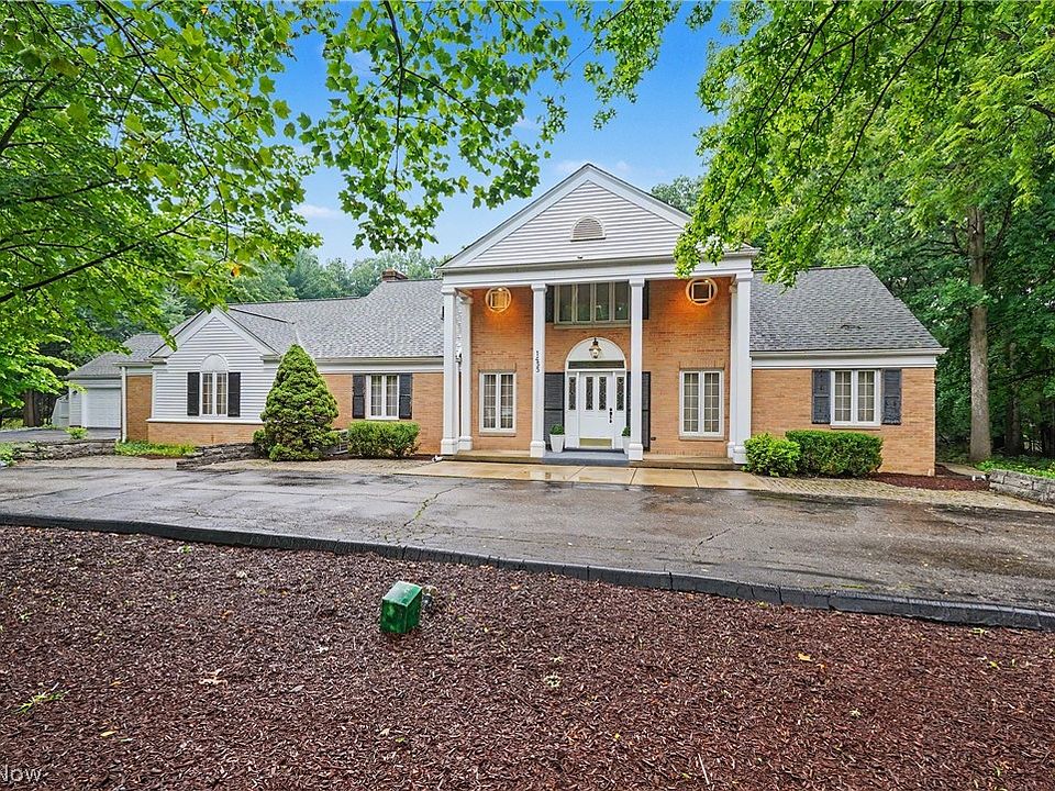 1st image of 1455 Woodland Ln