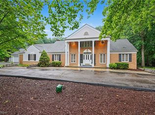 1455 Woodland Ln, Silver Lake, OH 44224