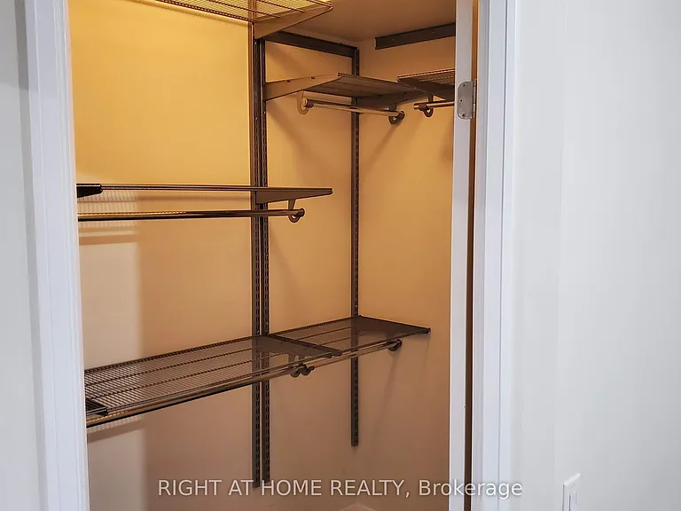 25 Carlton St #2806 — Photo 15