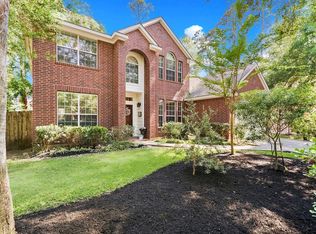 10 E Knightsbridge Dr, Conroe, TX 77385
