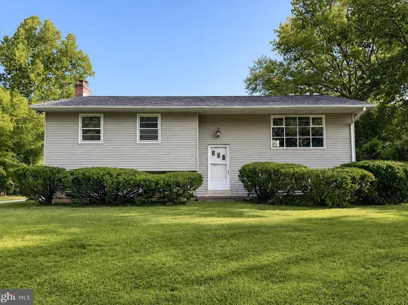 9814 Old Solomons Island Rd, Owings, MD 20736