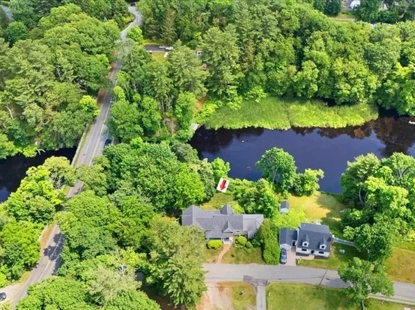 16 River Rd, Hanover, MA 02339