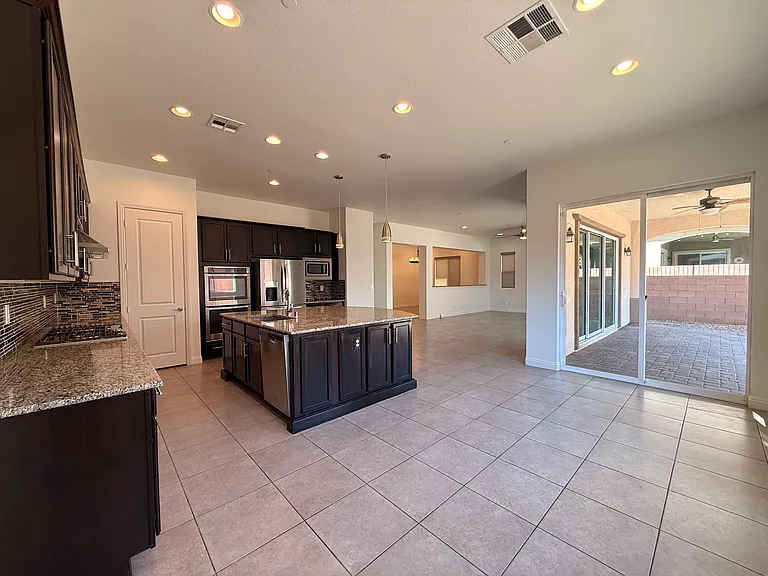 3217 Porta Cesareo Ave — Photo 6