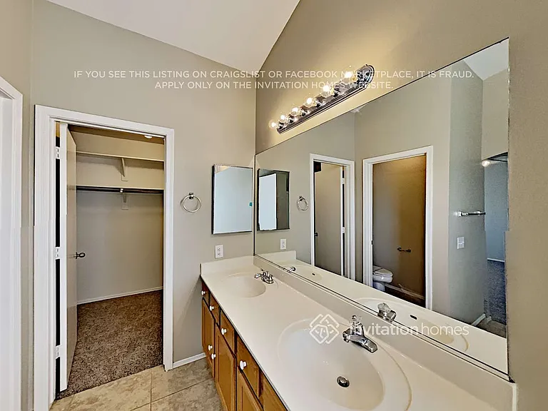 7039 S 19th St — Photo 14