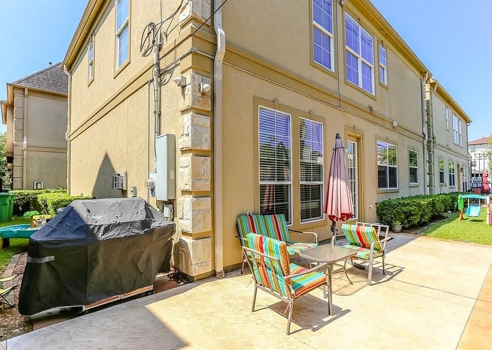 1st image of 5622 Dolores St