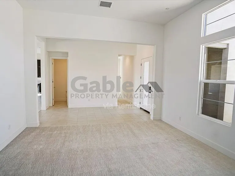 30000 N Camino Los Robles — Photo 11