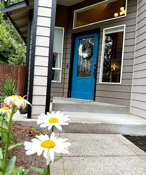 847 NE Cimeron Ct — Photo 3