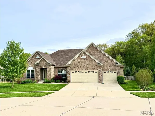 15963 Fox Trotter Ct, Ballwin, MO 63021