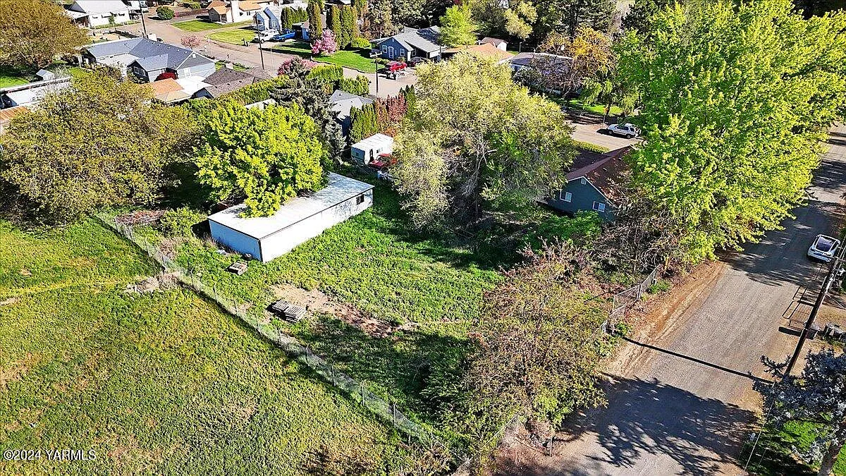 8407 Marion Ave photo 1