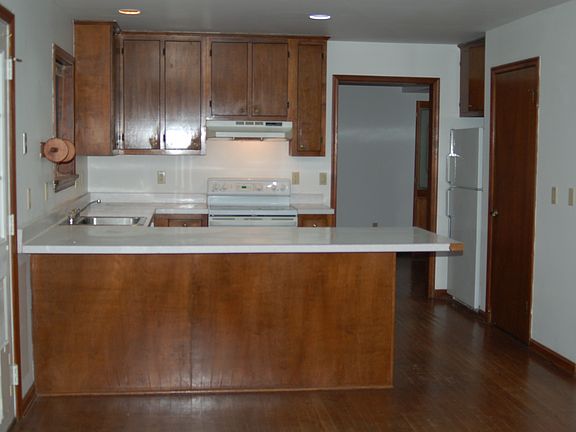 5th image of 44565 White Pine Ct