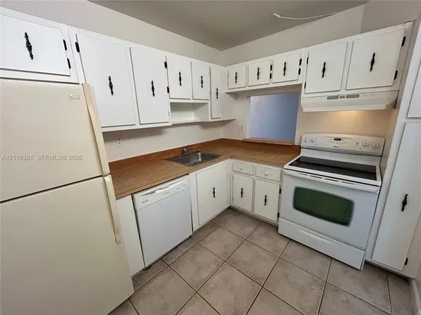 4384 NW 9th Ave APT 20-2C, Deerfield Beach, FL 33064