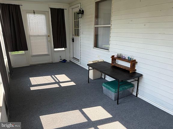 3rd image of 112 Park Ln