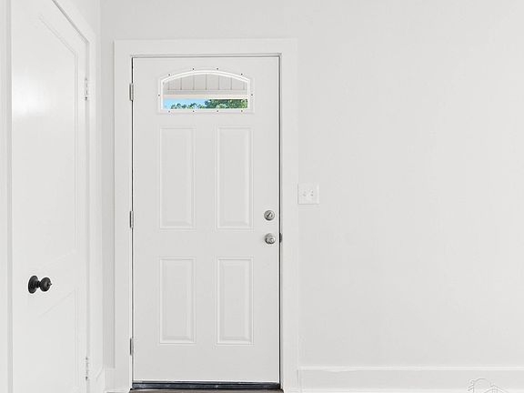 5th image of 311 Cloverdale Rd