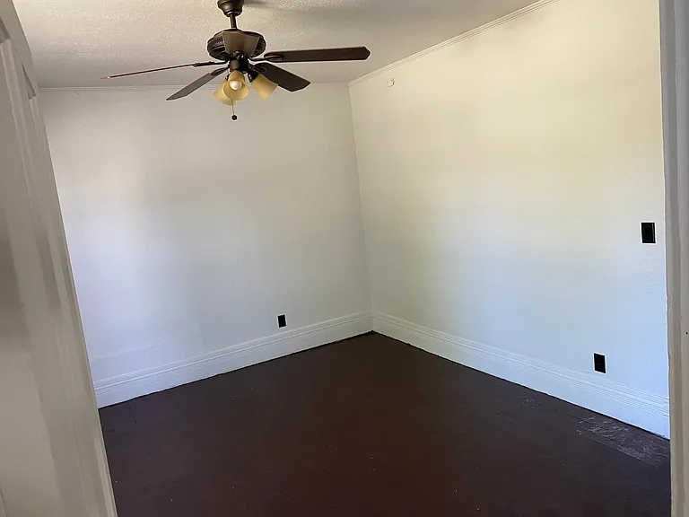 123 W Phoenix Ave — Photo 5