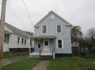 822 Raymond St, Schenectady, NY 12308