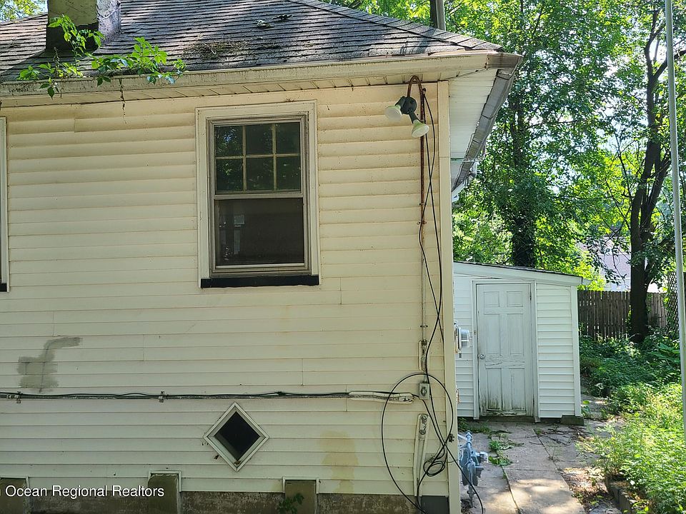 1st image of 432 Cedar Ave