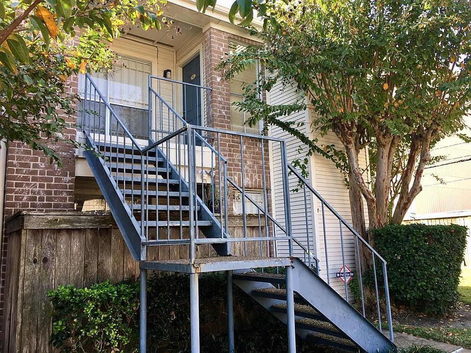 1st image of 3900 Woodchase Dr APT 90