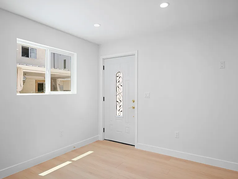 6233 Banner Ave #1/4 — Photo 3