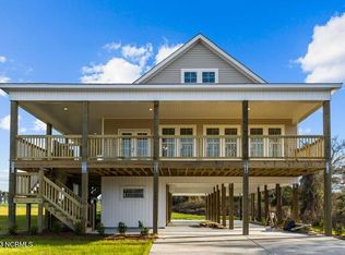 206 Great Neck Hill Rd, Hubert, NC 28539