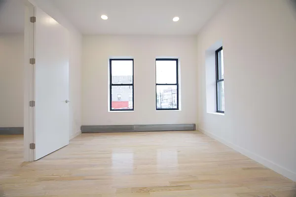 Rented by Nooklyn NYC LLC | media 27