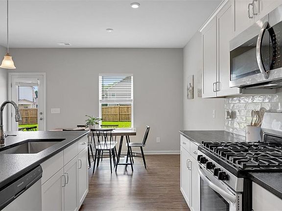 3rd image of 34 Rock Foot Way SE