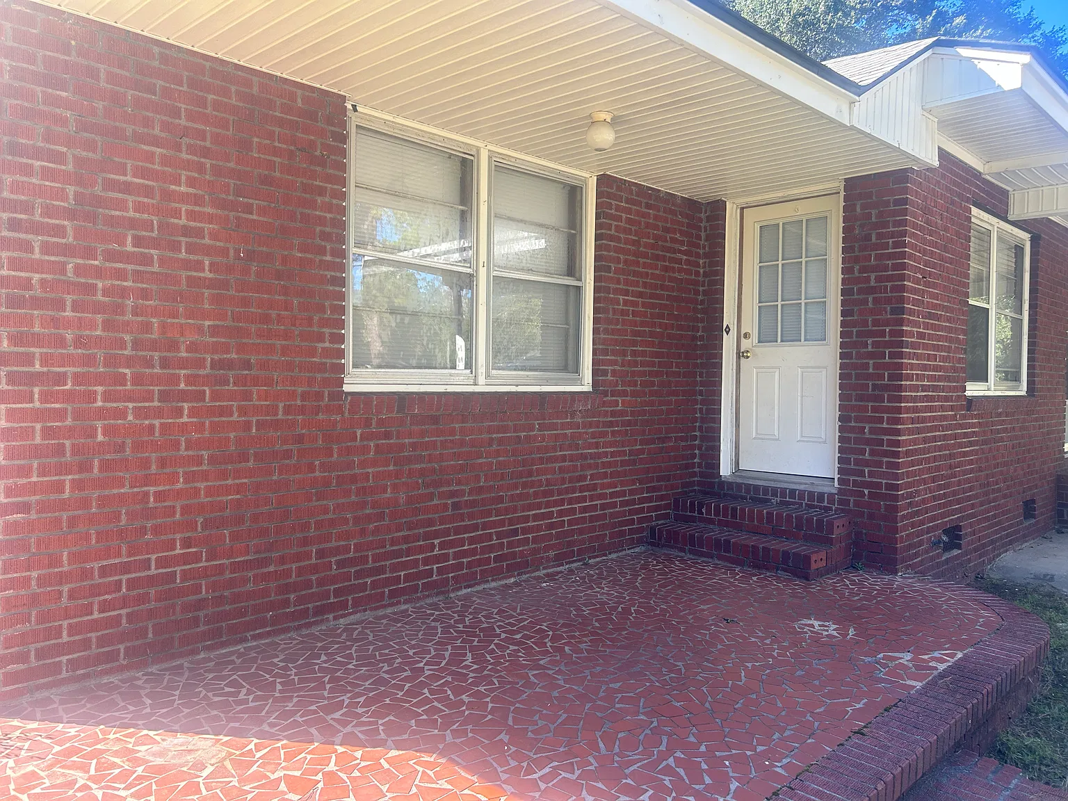 3 bed, 2106 sqft, $1,695 — Photo 4