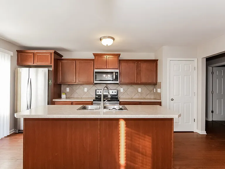 1005 Joselynn Dr — Photo 7