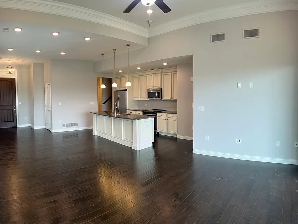 1541 Residence Dr
