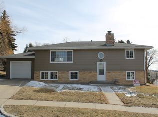 819 W Central Ave, Bismarck, ND 58501