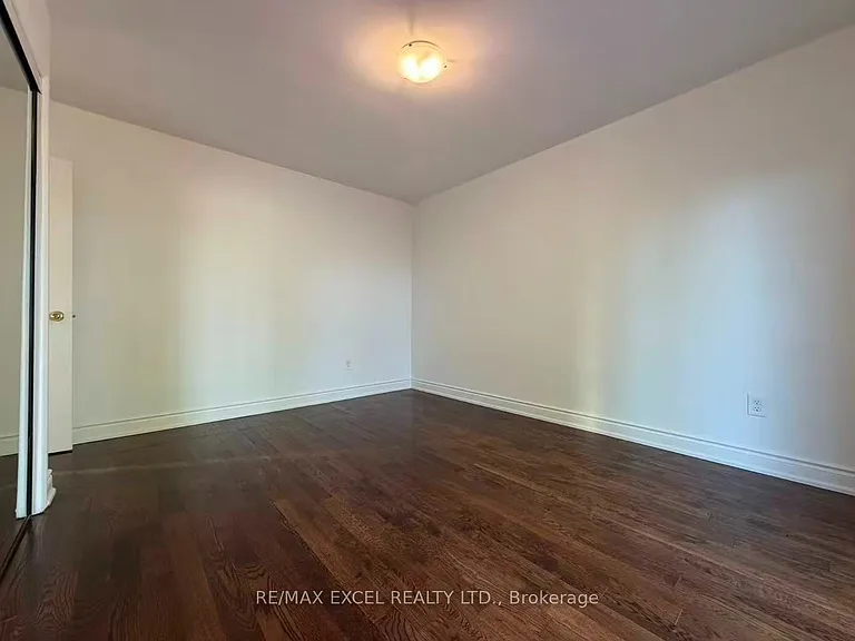 83 Marilake Dr #MAIN FLOOR — Photo 23